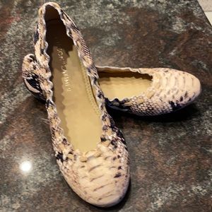 Gibson & Latimer size 8 flats